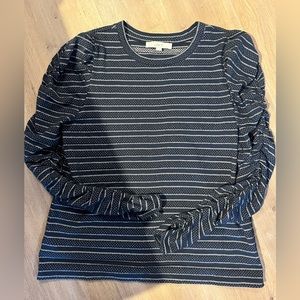 EUC - Scrunched Sleeve Loft Navy Shirt